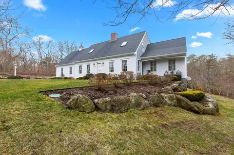 Exterior - 154 Beechtree Dr, Brewster, MA 02631 photo 2 of 25