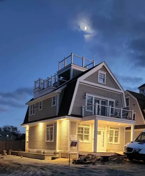 7 Collins Ave, Dennis, MA 02638