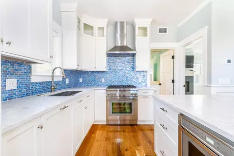 Kitchen - 7 Collins Ave, Dennis, MA 02638 photo 1 of 4