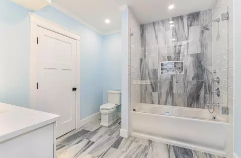 Bath - 7 Collins Ave, Dennis, MA 02638 photo 4 of 6