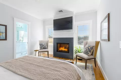 Bedroom - 7 Collins Ave, Dennis, MA 02638 photo 1 of 4