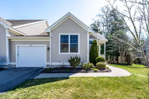 24 Grey Hawk Dr, Mashpee, MA 02649 photo 1