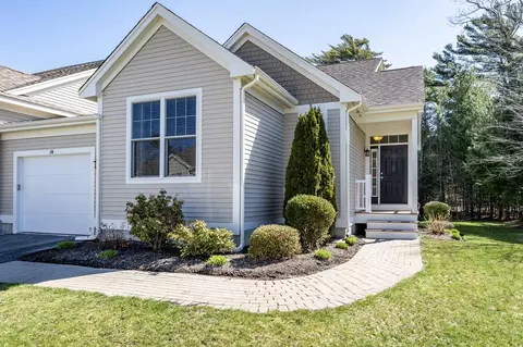 24 Grey Hawk Dr, Mashpee, MA 02649 photo 2