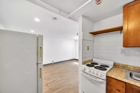 Kitchen - 100 Great Neck Rd, Mashpee, MA 02649 photo 2 of 4