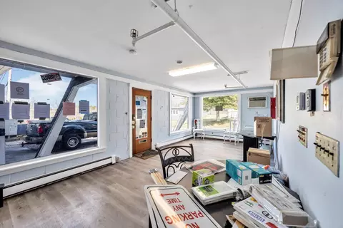 Exterior - 100 Great Neck Rd, Mashpee, MA 02649 photo 4 of 21