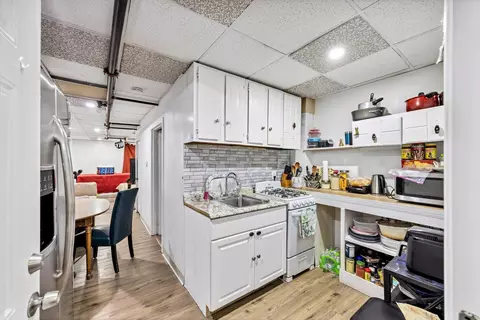 Kitchen - 100 Great Neck Rd, Mashpee, MA 02649 photo 4 of 4