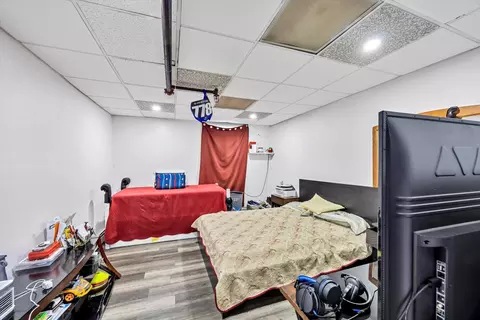 Bedroom - 100 Great Neck Rd, Mashpee, MA 02649 photo 1 of 1