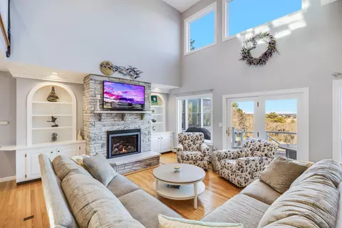 Living - 58 Williams Path, West Barnstable, MA 02668 photo 2 of 9