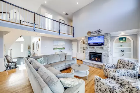Living - 58 Williams Path, West Barnstable, MA 02668 photo 5 of 9