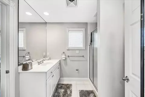 Bath - 59 Eagle Dr, Mashpee, MA 02649 photo 4 of 5