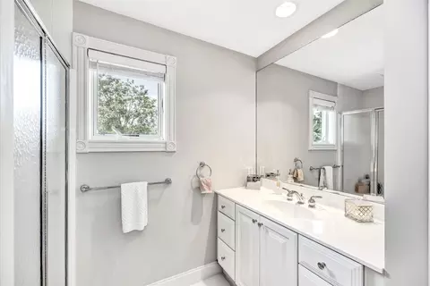 Bath - 59 Eagle Dr, Mashpee, MA 02649 photo 3 of 5