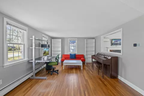 Living - 170 Buckskin Path, Centerville, MA 02632 photo 2 of 4