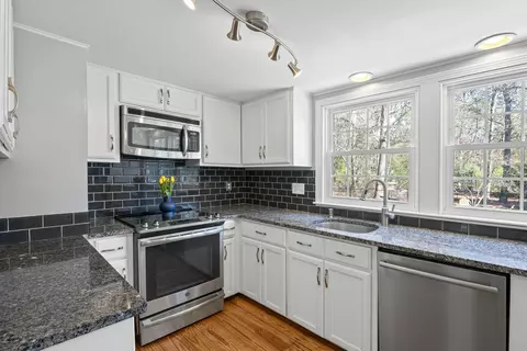 Kitchen - 170 Buckskin Path, Centerville, MA 02632 photo 1 of 3