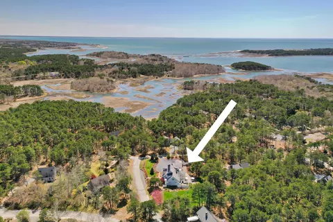 40 Leilla Rich Dr, Wellfleet, MA 02667