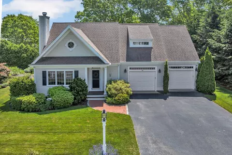 80 Schooner Ln, Hyannis, MA 02601 photo 1