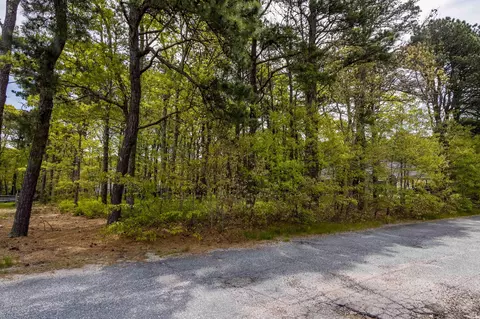 32 Captain Walsh Dr, Dennis, MA 02638 photo 2
