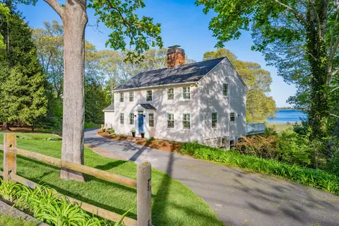 1000 Main St, Cotuit, MA 02635 photo 1