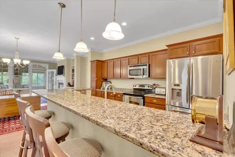 17 Chadwick Ct, Mashpee, MA 02649 photo 12