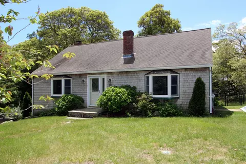 70 Deerfield Ln, Eastham, MA 02642