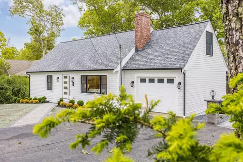 7 Sandy Ln, Harwich, MA 02645