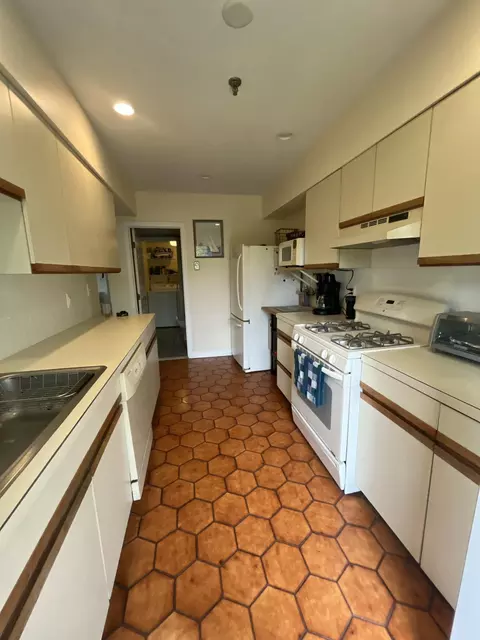 3512 Main St #1, Barnstable, MA 02630 photo 9