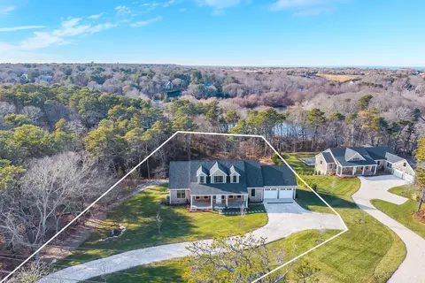 92 Whiffletree Ave, Brewster, MA 02631