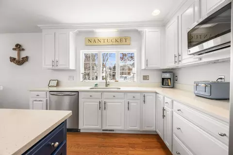Kitchen - 21 Bayview Rd, Mashpee, MA 02649 photo 3 of 6