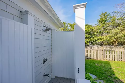 Exterior - 21 Bayview Rd, Mashpee, MA 02649 photo 15 of 24