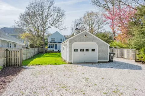 Exterior - 21 Bayview Rd, Mashpee, MA 02649 photo 21 of 24