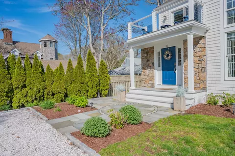 Exterior - 21 Bayview Rd, Mashpee, MA 02649 photo 9 of 24