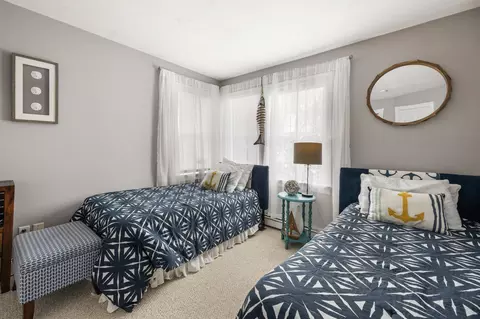Bedroom - 21 Bayview Rd, Mashpee, MA 02649 photo 8 of 11