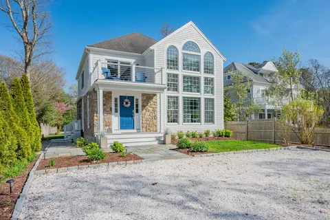 Exterior - 21 Bayview Rd, Mashpee, MA 02649 photo 7 of 24