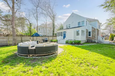 Exterior - 21 Bayview Rd, Mashpee, MA 02649 photo 17 of 24