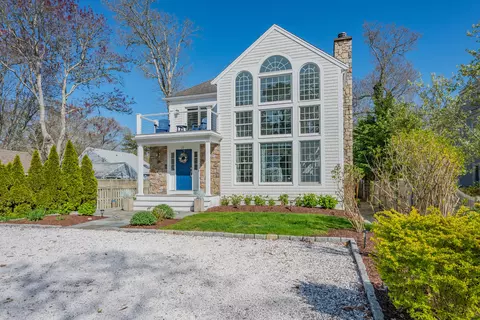 Exterior - 21 Bayview Rd, Mashpee, MA 02649 photo 6 of 24