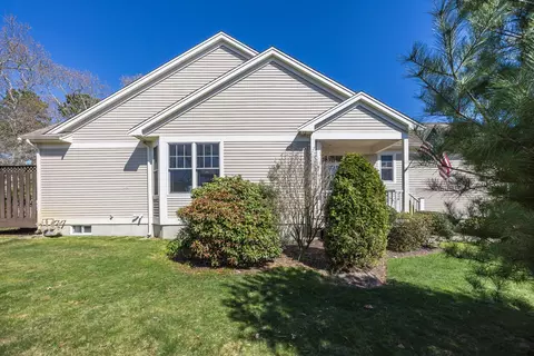 Exterior - 21 Chadwick Ct, Mashpee, MA 02649 photo 10 of 11