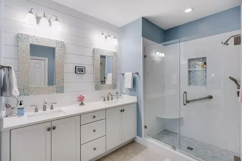 Bath - 21 Chadwick Ct, Mashpee, MA 02649 photo 1 of 6