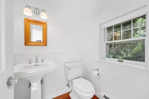Bath - 91 Allyn Ln, Barnstable, MA 02630 photo 1 of 4