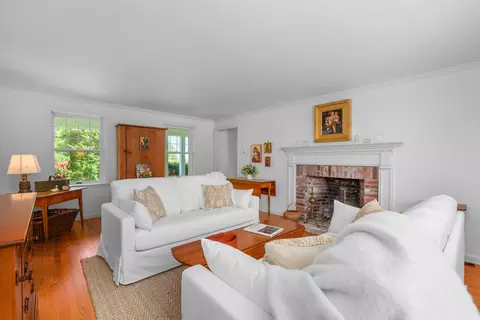 Living - 91 Allyn Ln, Barnstable, MA 02630 photo 2 of 5