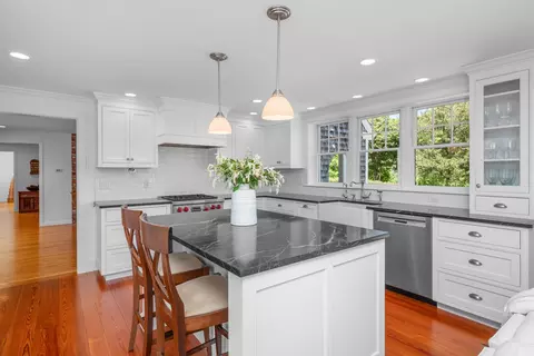Kitchen - 91 Allyn Ln, Barnstable, MA 02630 photo 6 of 6