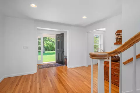 Entry Way - 91 Allyn Ln, Barnstable, MA 02630 photo 4 of 7