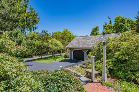 Exterior - 91 Allyn Ln, Barnstable, MA 02630 photo 7 of 24