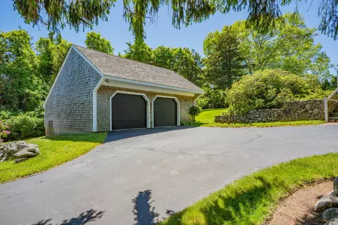 Exterior - 91 Allyn Ln, Barnstable, MA 02630 photo 6 of 24