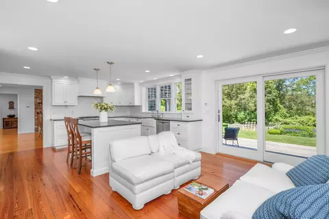 Kitchen - 91 Allyn Ln, Barnstable, MA 02630 photo 5 of 6