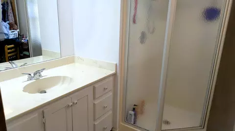 Bath - 13 Pilgrim Ln, Eastham, MA 02642 photo 6 of 6