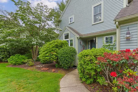 2 Darby Pt, Mashpee, MA 02649 photo 2