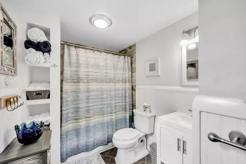 Bath - 30 Guildford Rd, Centerville, MA 02632 photo 1 of 2