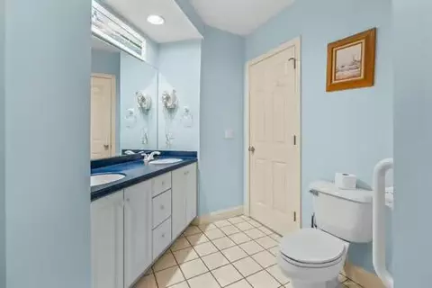 Bath - 3 Mayfair Ct, Mashpee, MA 02649 photo 2 of 4