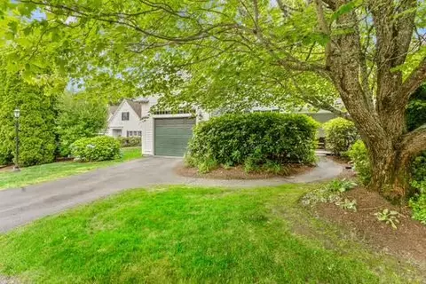 Exterior - 3 Mayfair Ct, Mashpee, MA 02649 photo 2 of 15