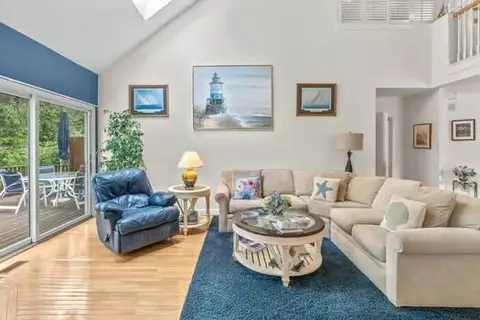 Living - 3 Mayfair Ct, Mashpee, MA 02649 photo 1 of 3
