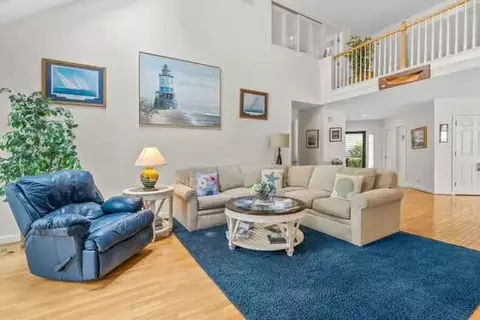 Living - 3 Mayfair Ct, Mashpee, MA 02649 photo 3 of 3